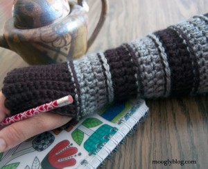 All Grown Up Arm Warmers: free crochet pattern on mooglyblog.com arm warmers, armwarmers, free crochet pattern, gift idea, holiday, christmas, men, women