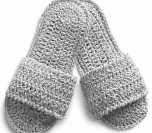 Spa Slippers and more super cozy crochet slipper patterns at mooglyblog.com! free crochet slipper patterns adult kid teen women men free crochet slippers