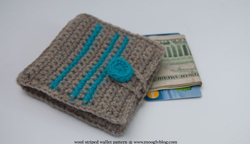 wool striped wallet free crochet pattern moogly