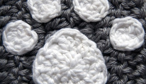 free crochet paw print applique free paw print pattern free crochet animal pattern