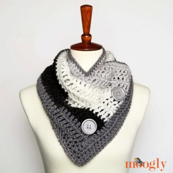 Easy One Skein Bandana Cowl - Free Pattern on Moogly