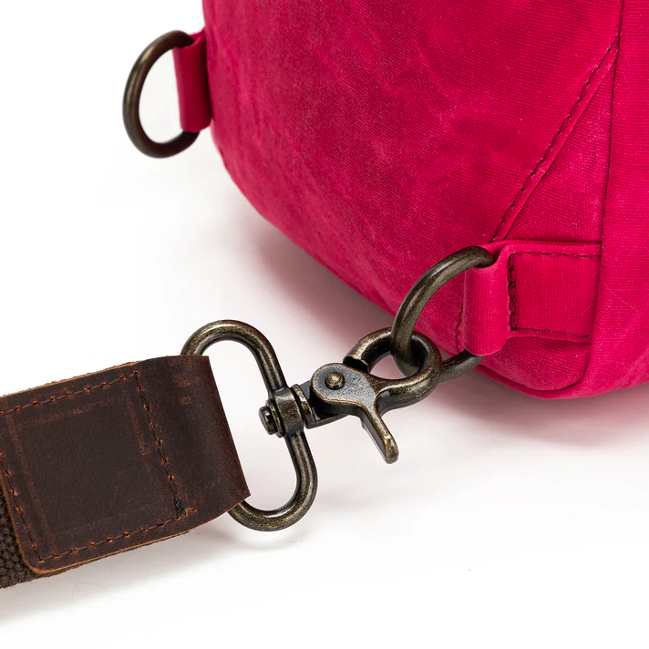 della Q and TL Yarn Crafts Vivid Rose Maker's Mini Messenger Giveaway