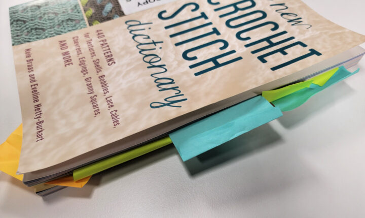 The New Crochet Stitch Dictionary with Sticky Notes
