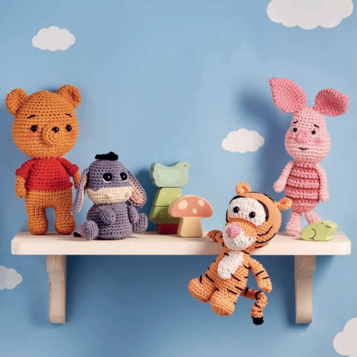 Winnie the Pooh: Amigurumi and More