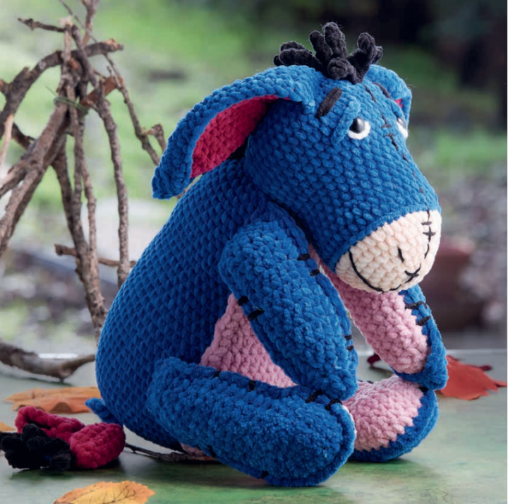 Winnie the Pooh: Amigurumi and More