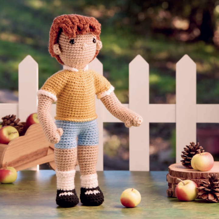 Winnie the Pooh: Amigurumi and More