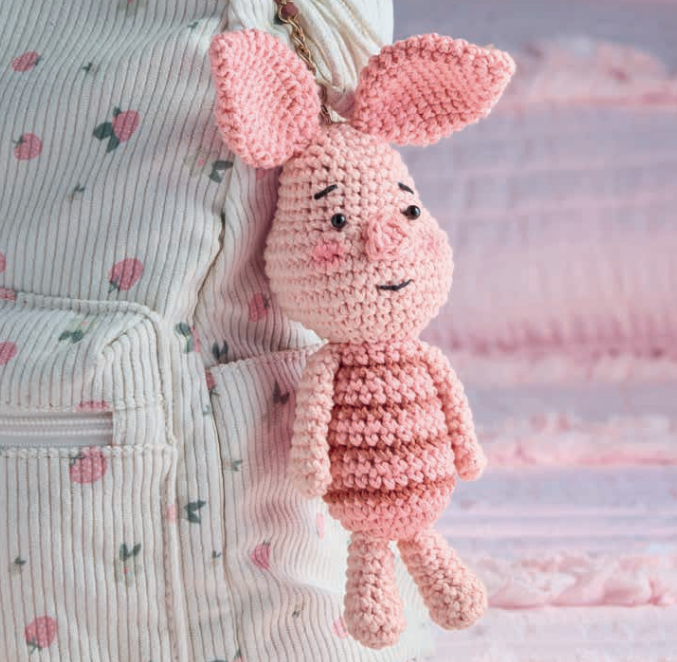 Winnie the Pooh: Amigurumi and More